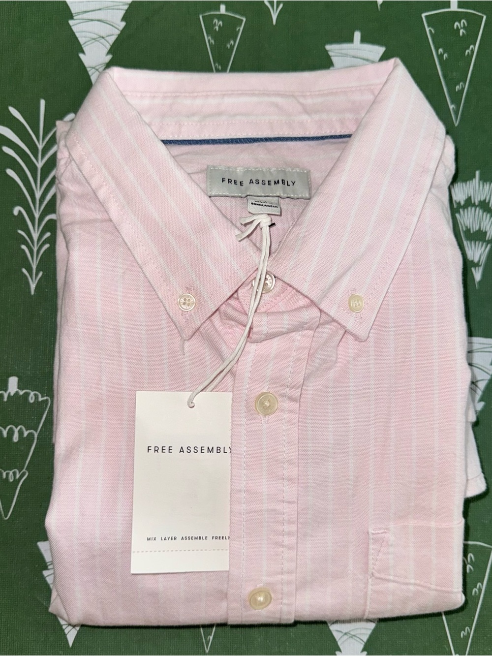 Free Assembly Oxford Shirt Pink Crystal Striped Button Down Cotton Spandex M NWT - Picture 4 of 16